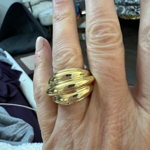 New goldtone domed ring size 5 1/2- 6